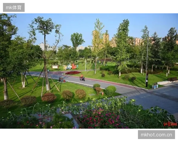 大型城市体育公园的建设，暴露了其作为公共产品的公益属性与商业化运营需求之间的深刻矛盾