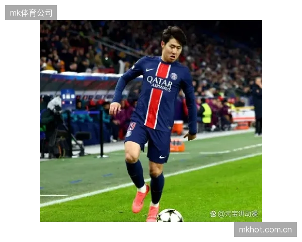 李刚仁加冕欧冠冠军后状态正盛，其在中场的创造力是韩国队能否突破的关键。